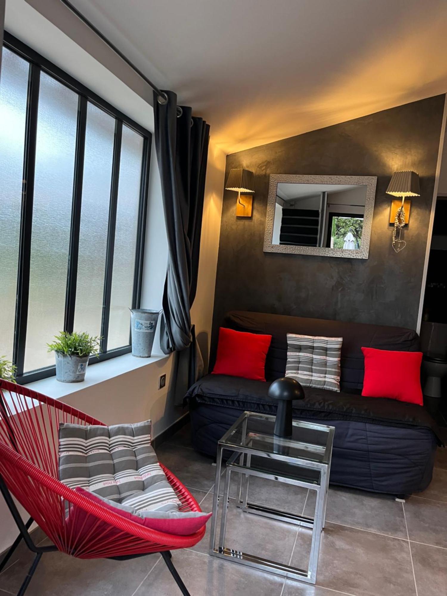 L'Amanderaie Piscine Privee A Cote De Lourmarin Luberon Apartment Cadenet Exterior photo